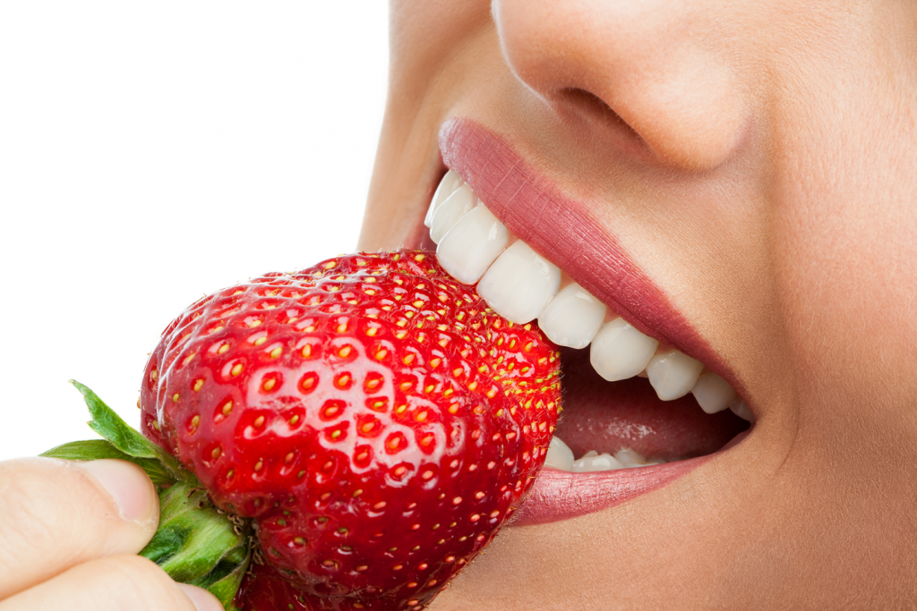 Strawberries help whiten the teeth naturally TheFuss.co.uk