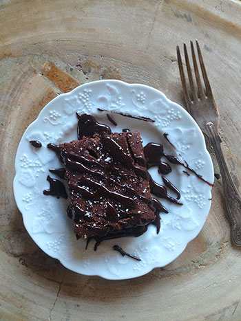 Natasha Corrett choc chip brownies and chocolate sauce