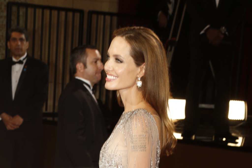 Angelina Jolie keeps it sleek and simple with her hairstyle TheFuss.co.uk